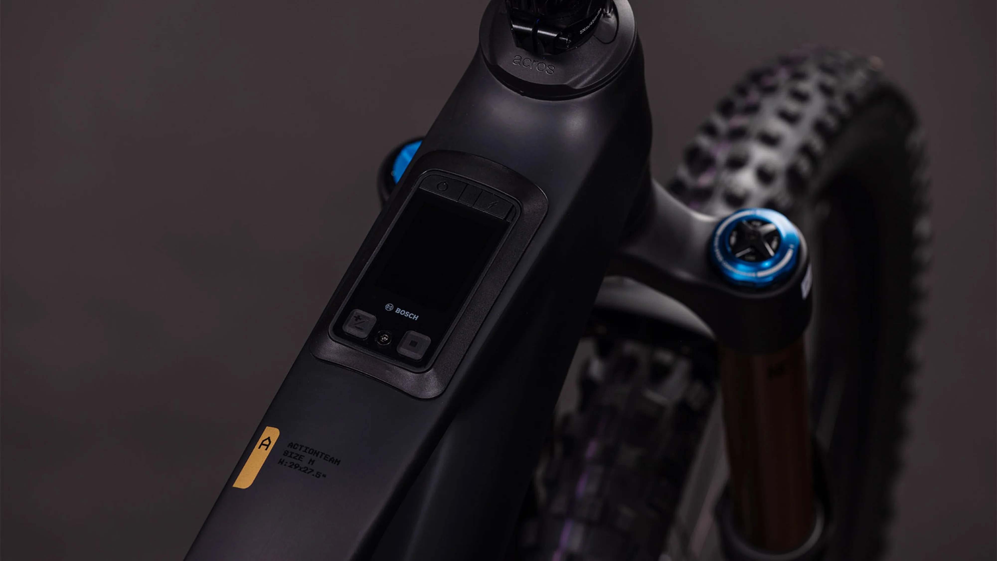 Cube AMS Hybrid ONE77 C:62 AT 600X  carbon´n´gold (2026) - Image 2