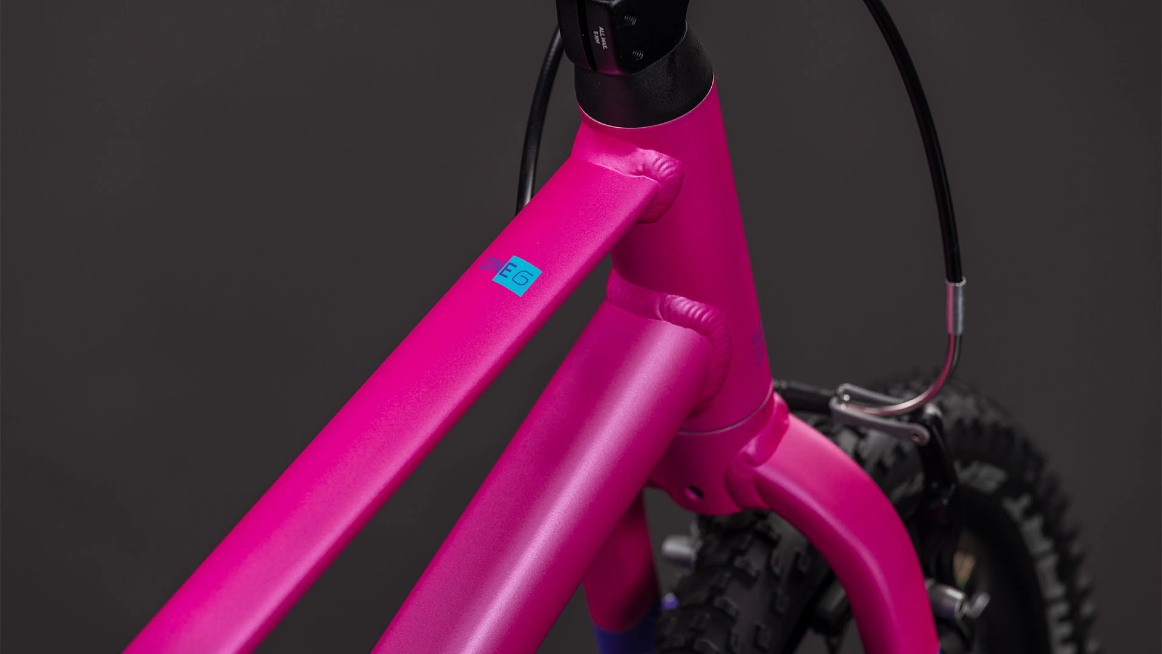 Cube Numove 160 fucsia´n´plum (2026) - Image 2