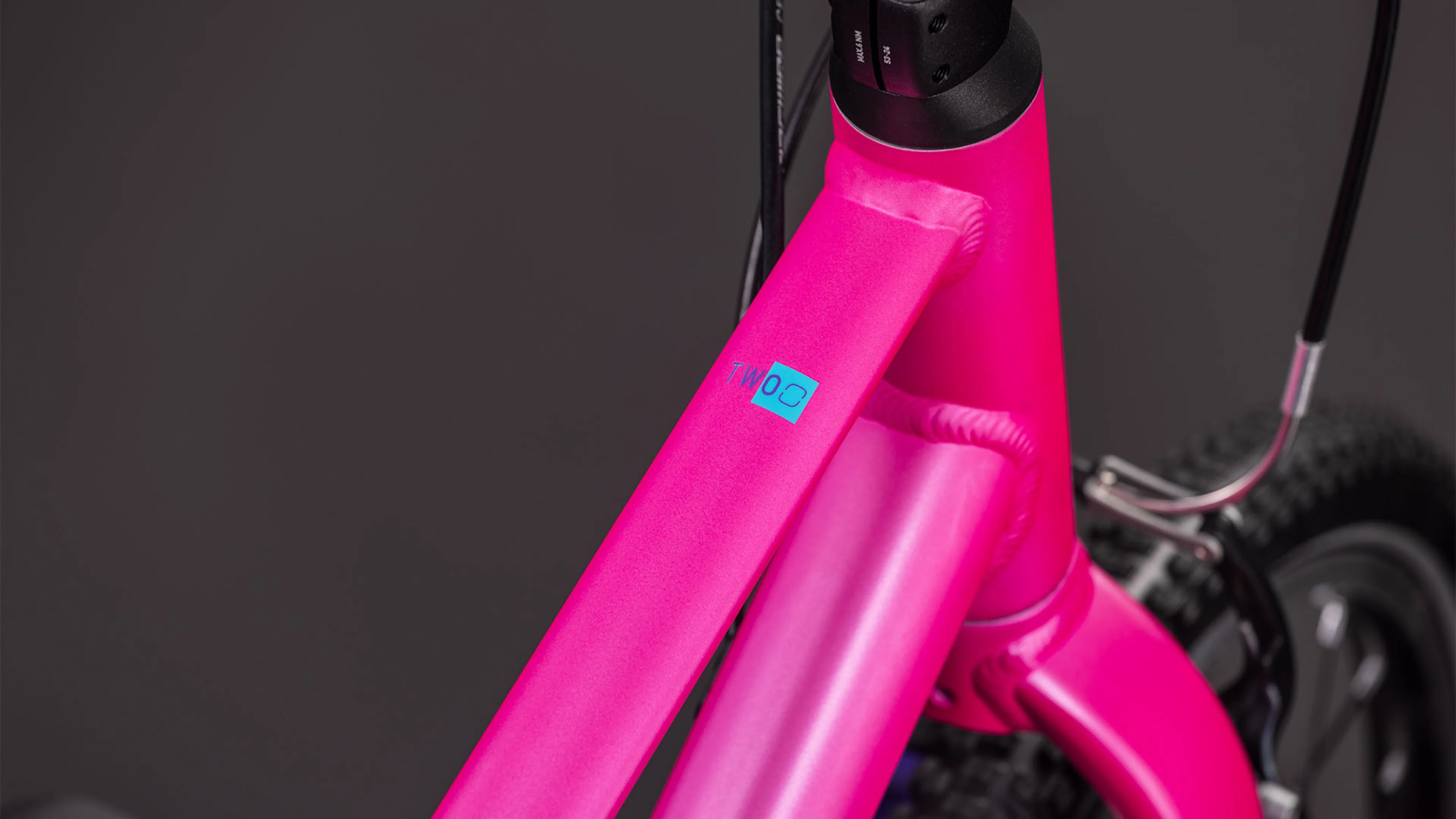 Cube Numove 200 fucsia´n´plum (2026) - Image 2