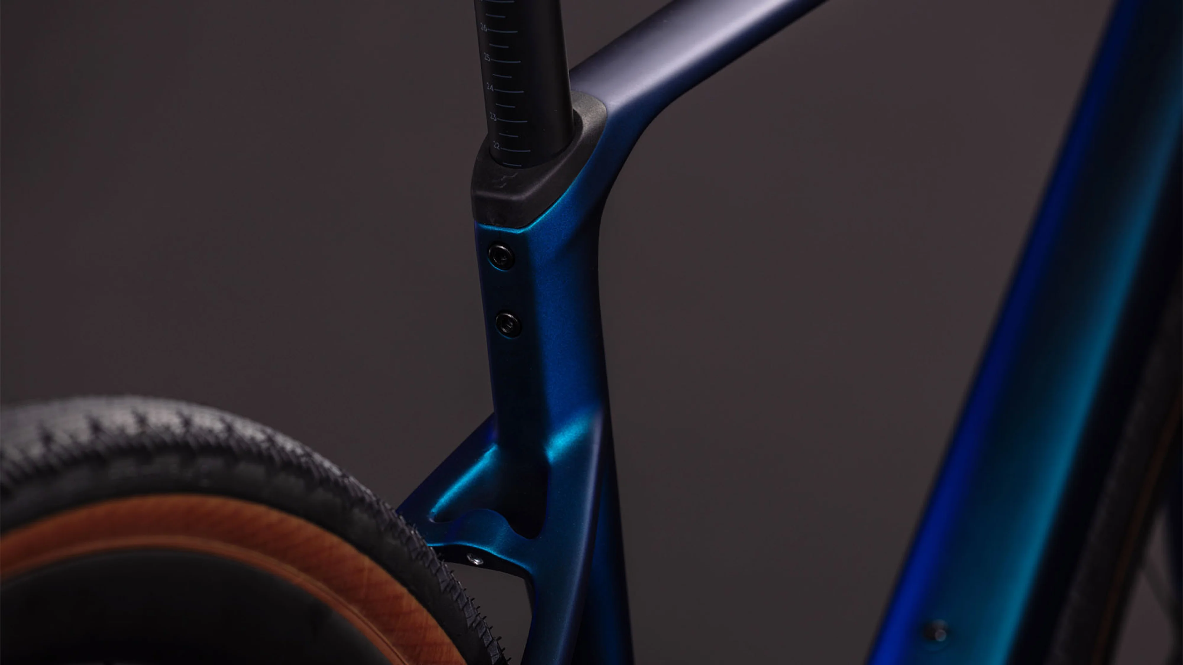 Cube Nuroad C:62 Race  nebula´n´blue (2026) - Image 3
