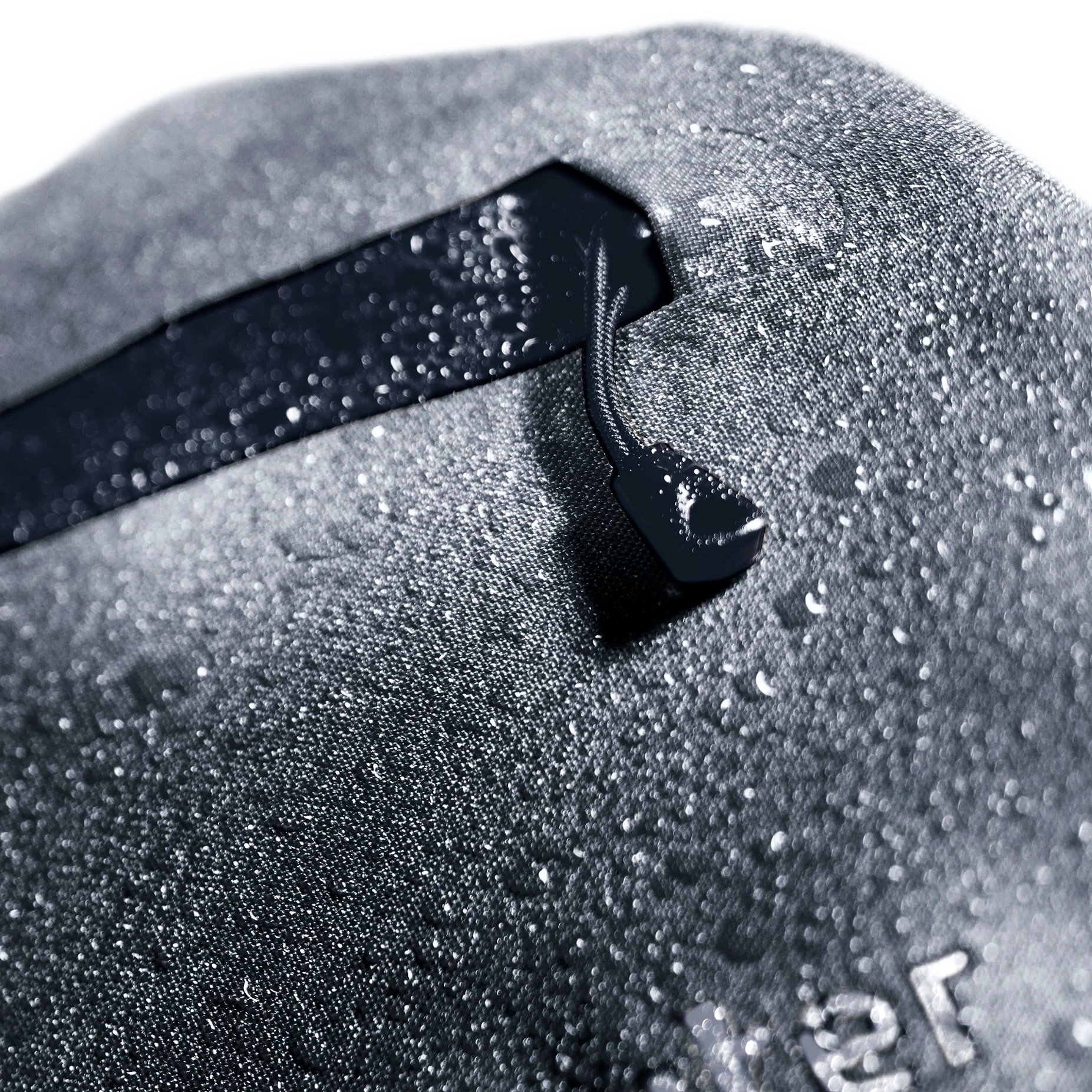 deuter Cabezon FB 4 Rahmentasche black - Image 4