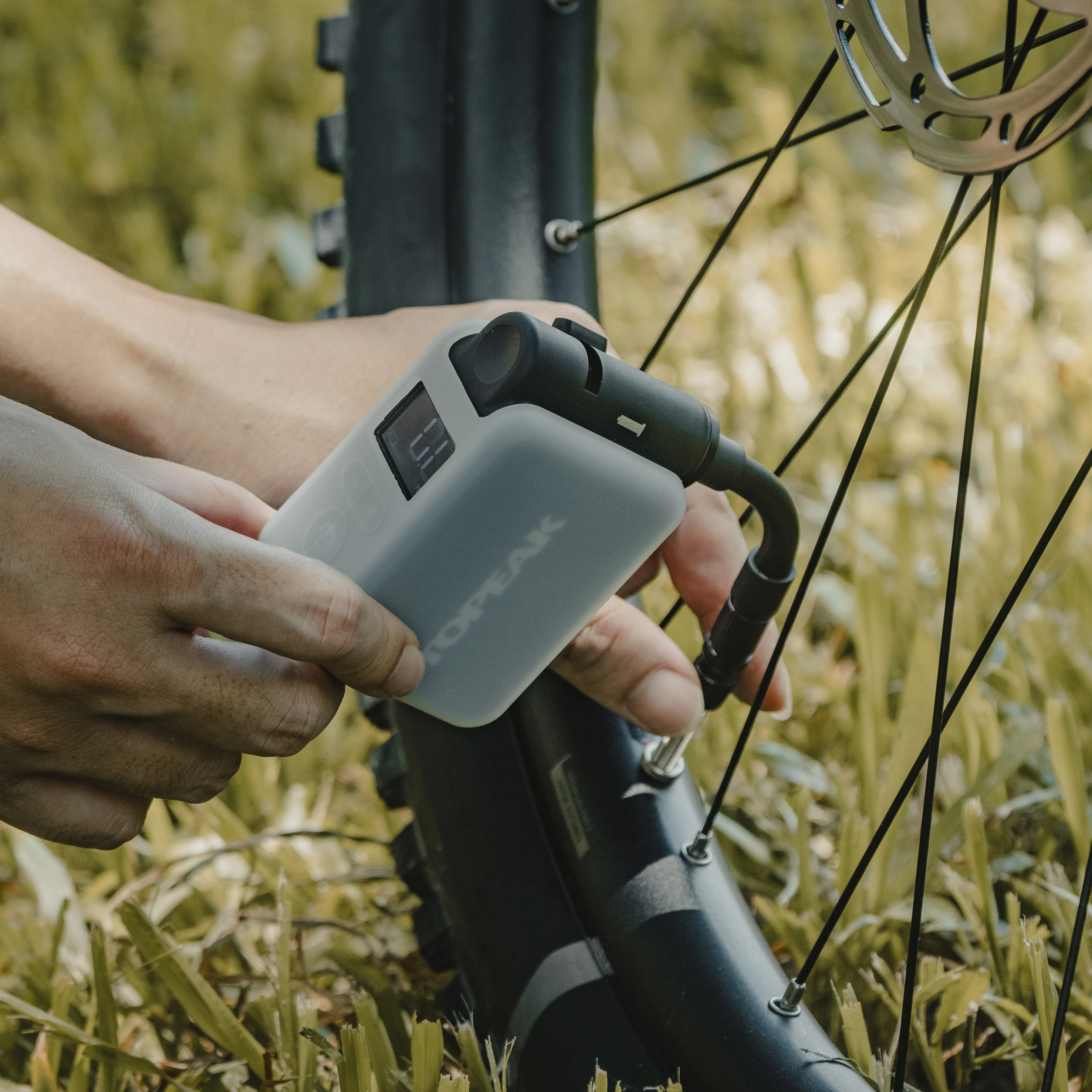Topeak E-Booster Digital - Image 18