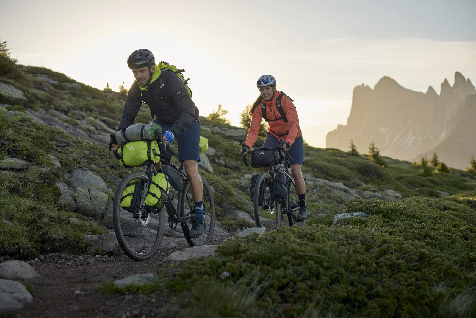 VAUDE Kuro Regenjacke Herren grün - Image 8