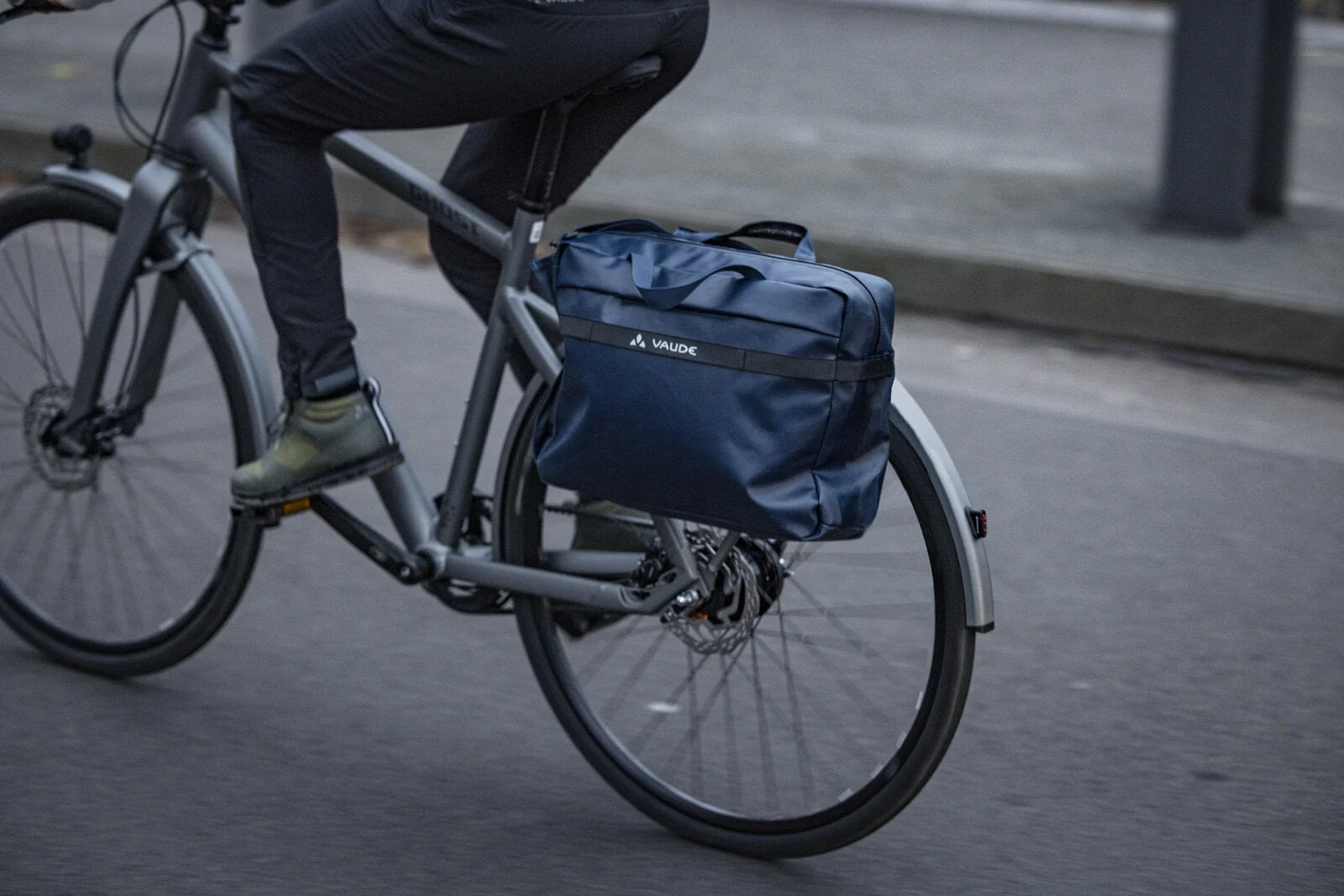 VAUDE Mineo Commuter 17 Aktentasche schwarz - Image 8