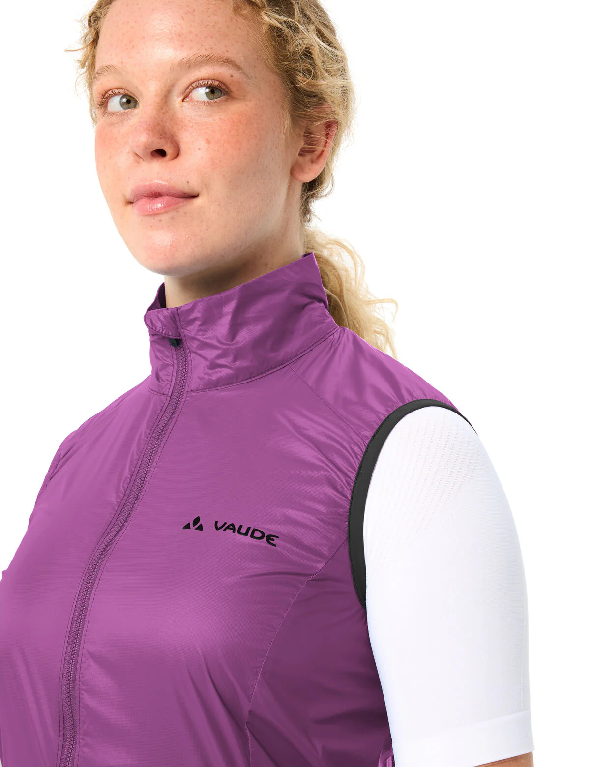 VAUDE Women's Matera Air Vest magenta - Image 5
